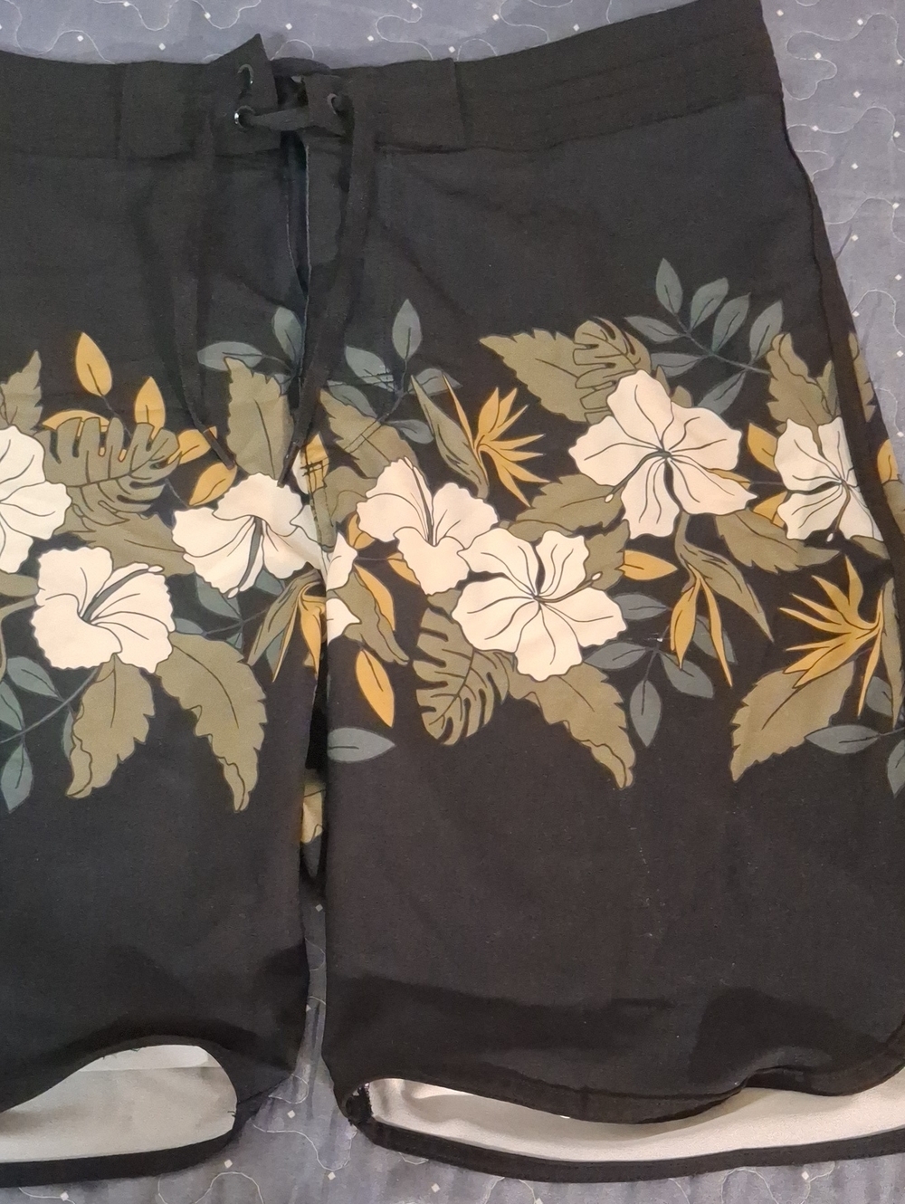 Old Navy Black Floral Board Shorts with White & Olive Hibiscus Print size 34
